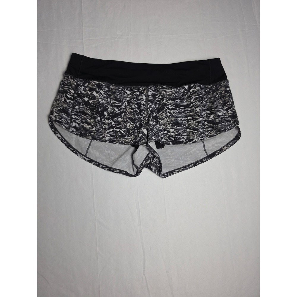 Lululemon Speed Up Low-Rise Lined Shorts 2.5 Size 8 Black White Abstract Print